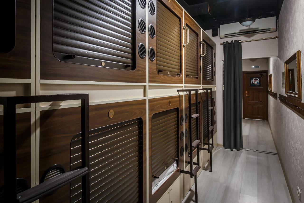 Capsule Hotel Interqube Tretyakovskaya Moskau Exterior foto